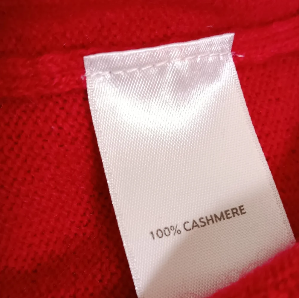 Halogen Classic Red Cashmere Crew Neck Sweater Size Medium